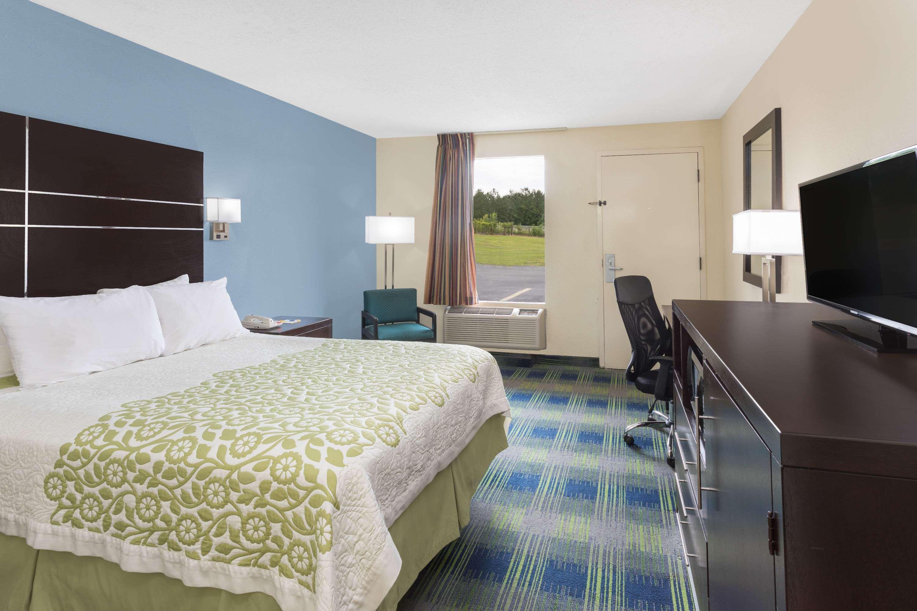 Days Inn By Wyndham Newberry South Carolina Buitenkant foto