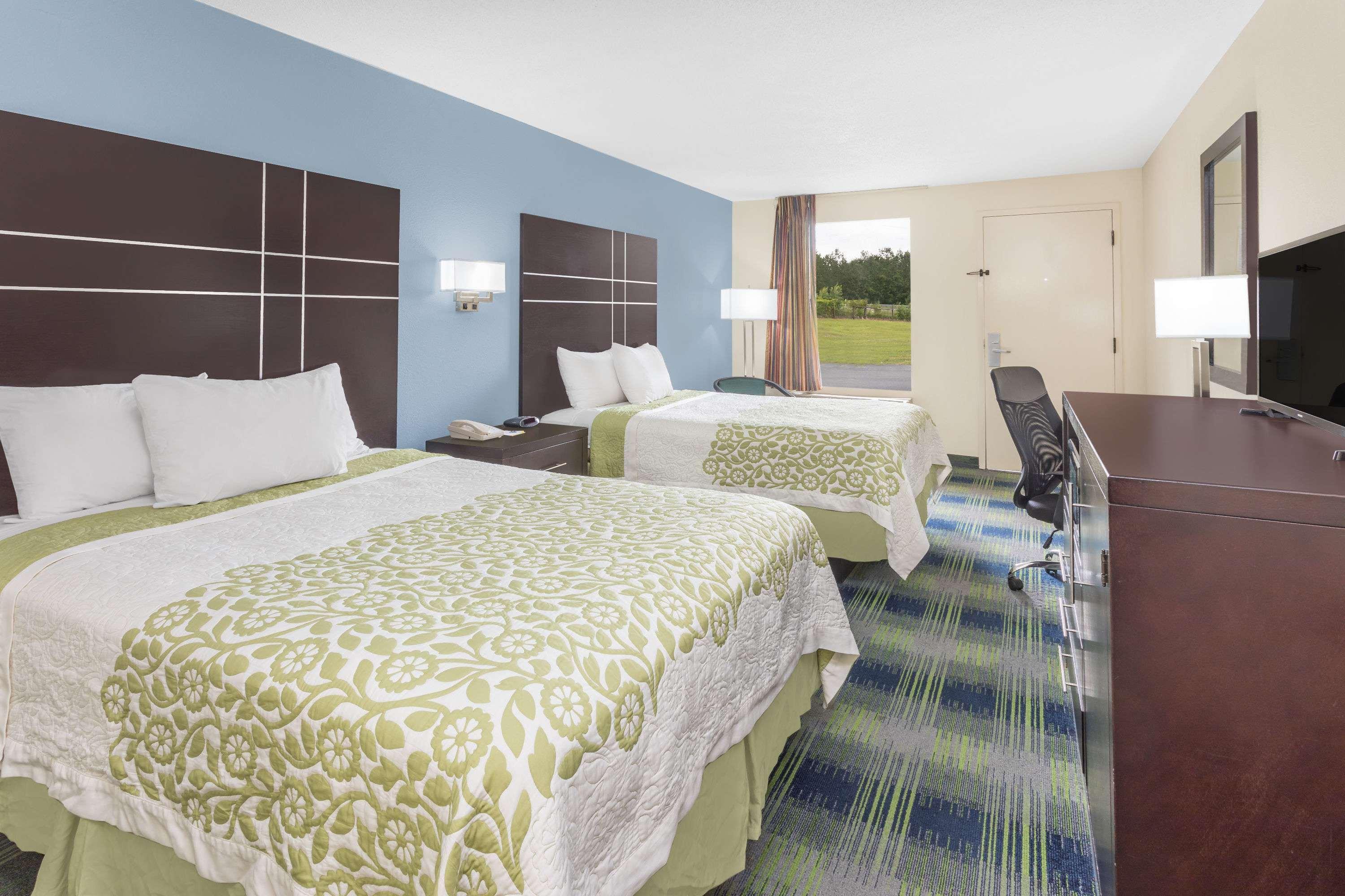 Days Inn By Wyndham Newberry South Carolina Buitenkant foto