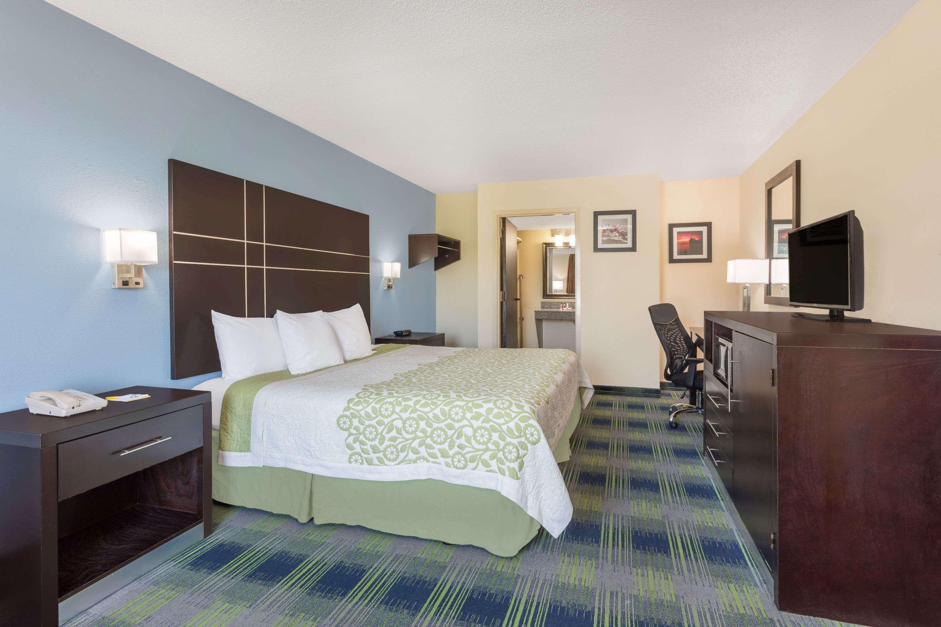 Days Inn By Wyndham Newberry South Carolina Buitenkant foto