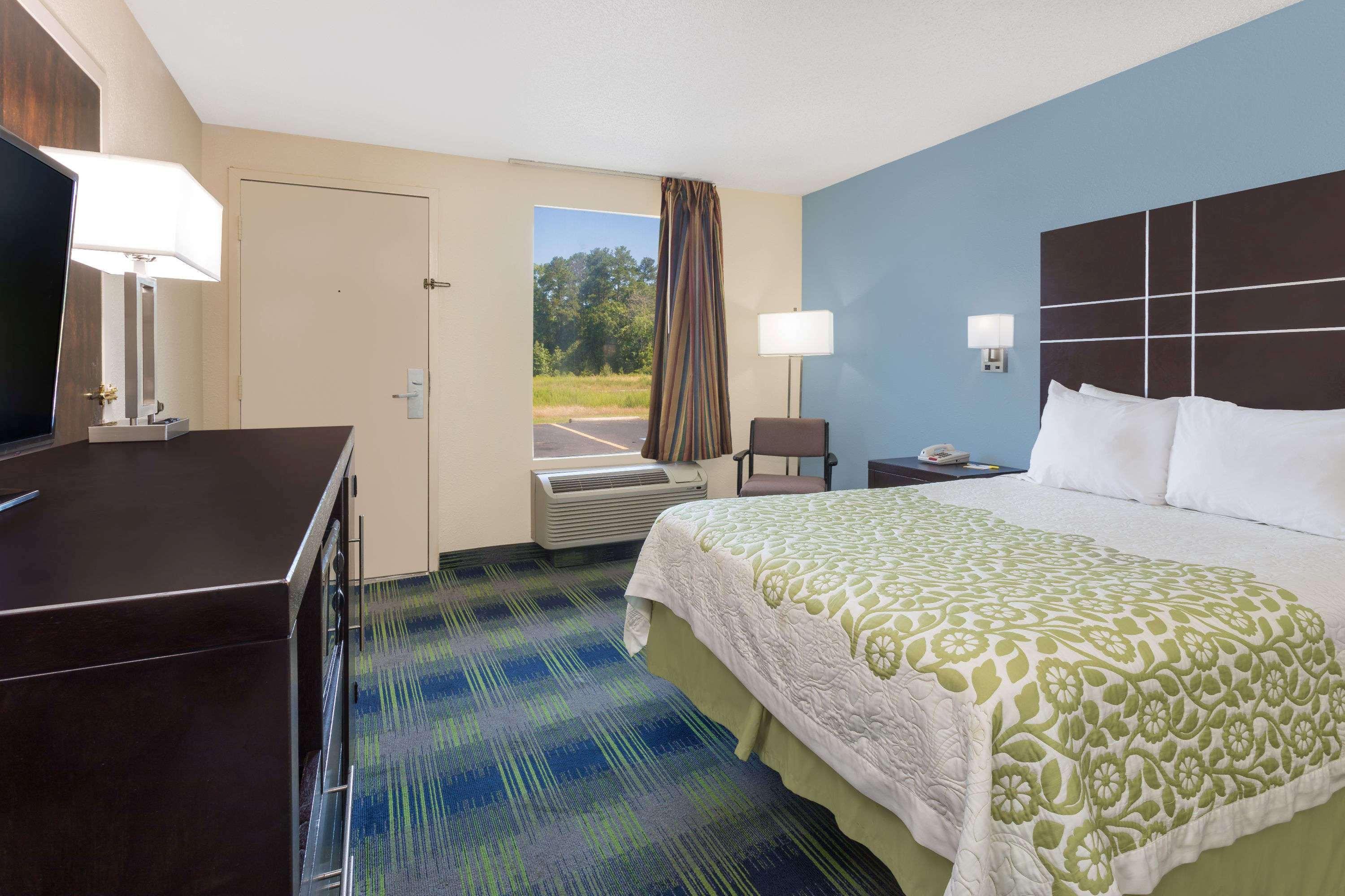 Days Inn By Wyndham Newberry South Carolina Buitenkant foto