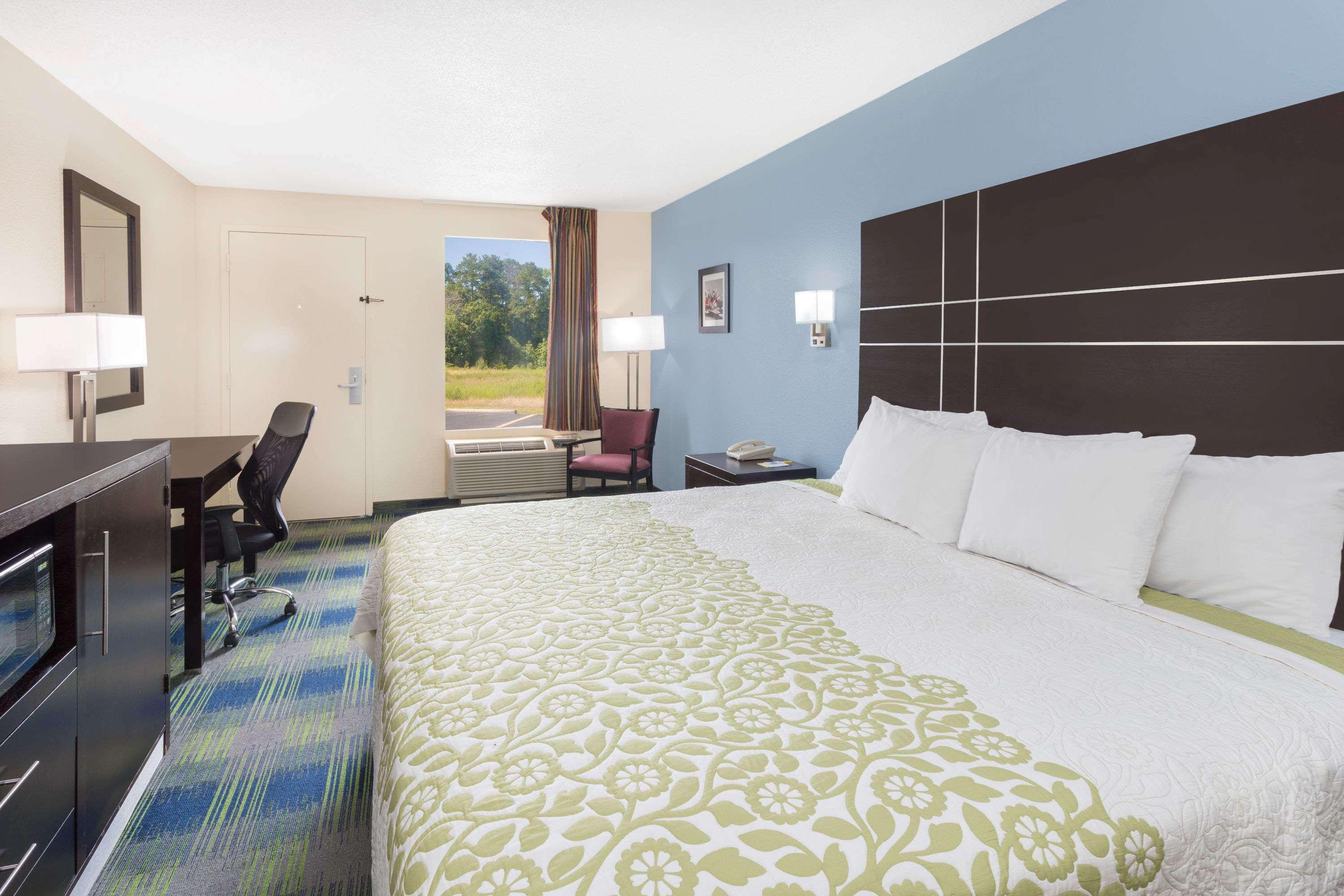 Days Inn By Wyndham Newberry South Carolina Buitenkant foto